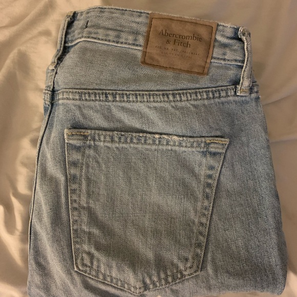 Abercrombie & Fitch - Picture 1 of 3